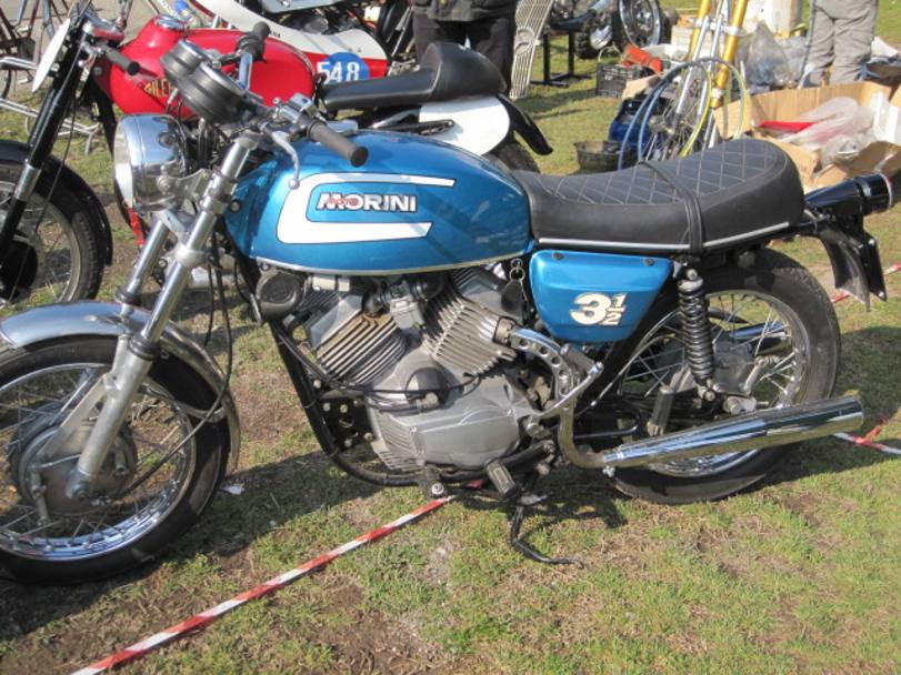 Una Moto Morini 3  